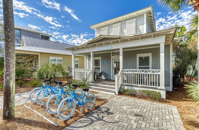 Open Concept Floor Plan, Spacious, 4 Bikes, Beach Please