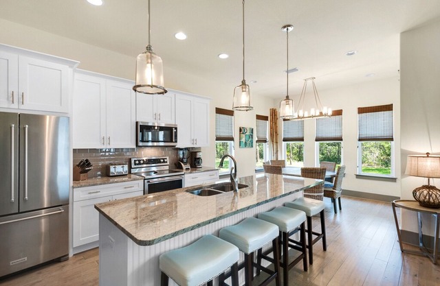 OPEN>July 31-Aug 7⭐Walk 2 Beach⭐Sleeps 10⭐Community Pool⭐4BR Shore Thing Getaway