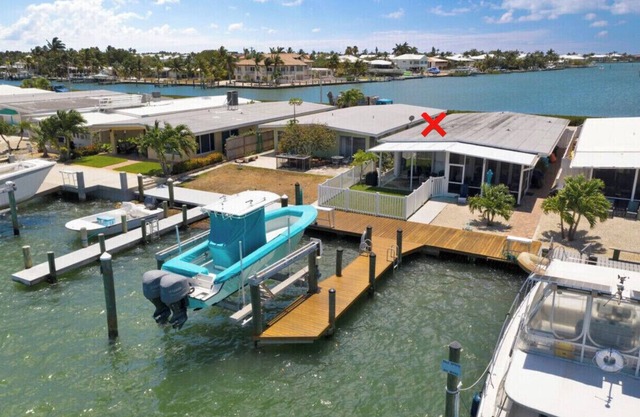 Open Water Paradise 2/2 Half Duplex in Key Colony Beach at Marathon, FL