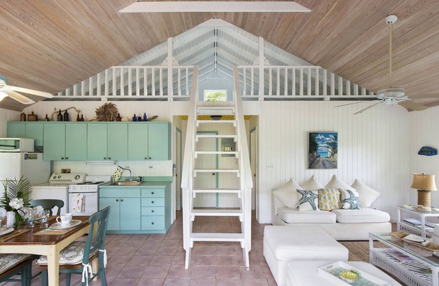 Orchid Cottage - Colorful Bahamian Cottage Steps from Pink Sand Beach