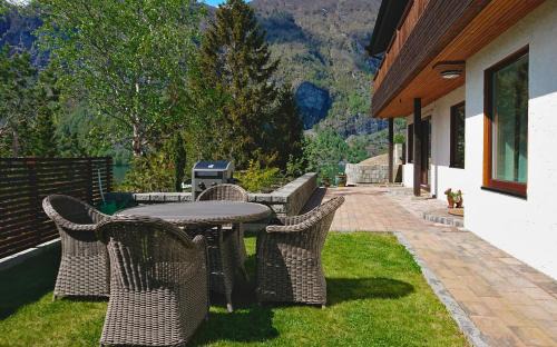 Otnes Fjordside - Large 80m2 860sqft