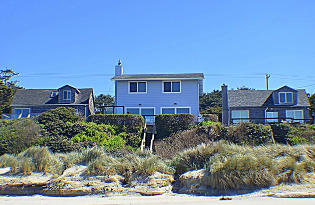 Our Beach House - Oceanfront in Waldport