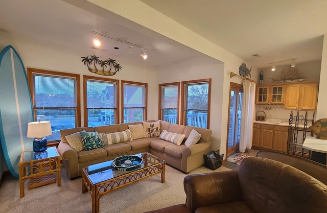 Outer Banks Beautiful Waterfront Condo with Elevator!