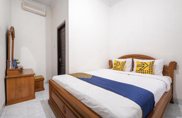 OYO 1806 Puri Arsita Homestay