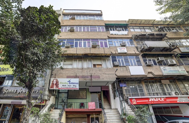 OYO 27979 Krishna Residency