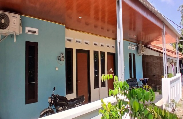 OYO 93741 Ayna Kost Syariah