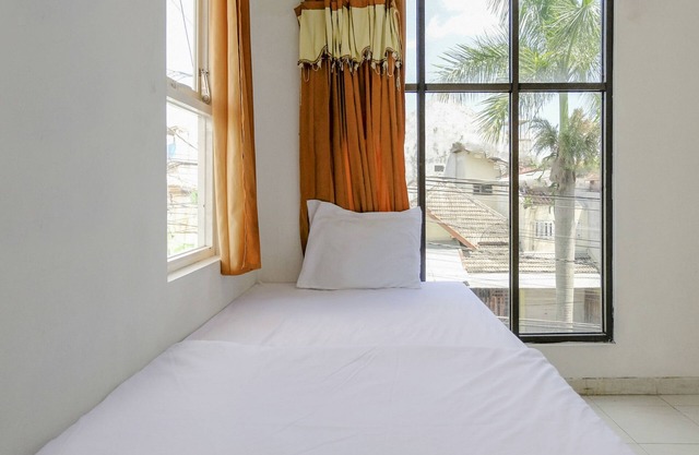OYO Life 2760 Kost Simpang Borobudur 47