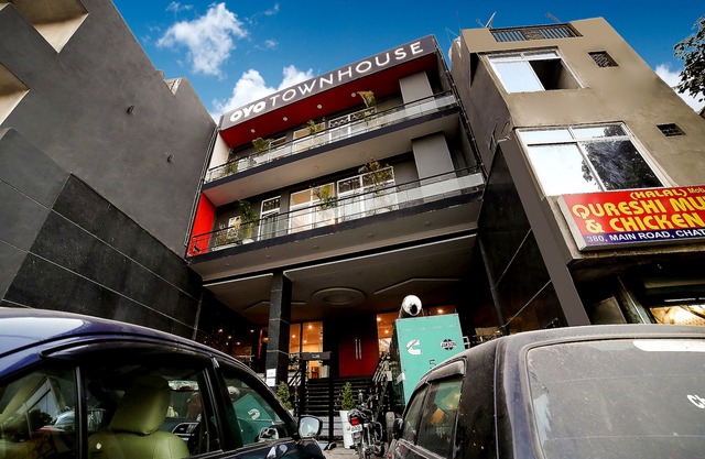 OYO Townhouse 067 Chattarpur