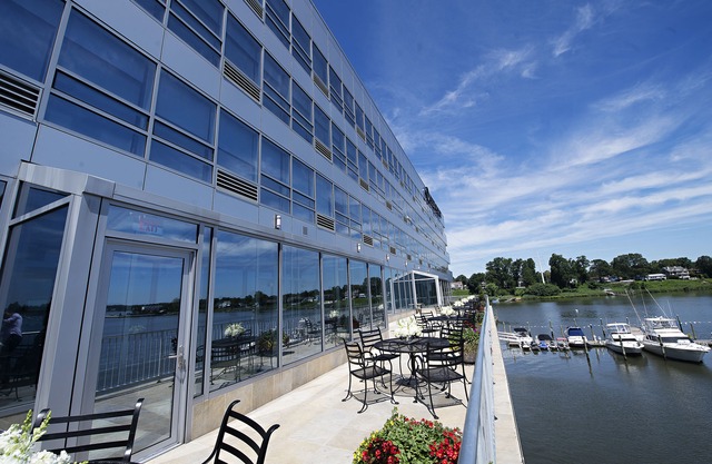 Oyster Point Hotel