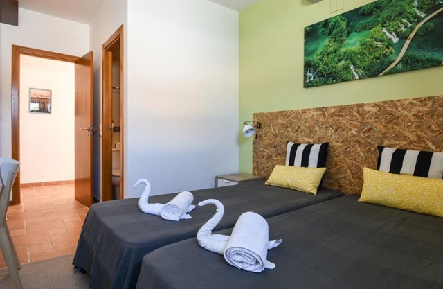 Pé na Areia - Guest House Twin Room with Private Bathroom