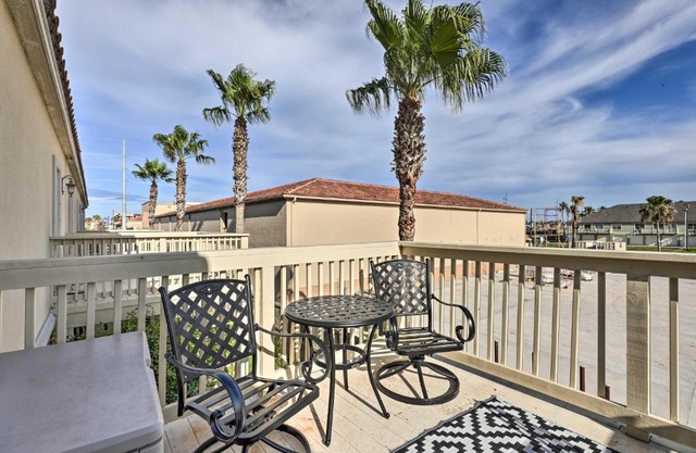 Pacifica Condo with Balcony, Walk To Beach!