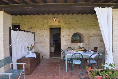 Paglia Holiday Rental Swimming San Gimignano Tuscany 