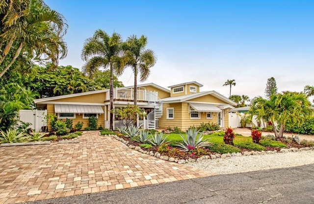 Pair of beach cottages with heated pool & convenient access Near the beach
