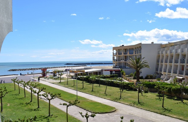Palavas-les-flôts Beautiful F2 apartment on the first line overlooking the sea and pond
