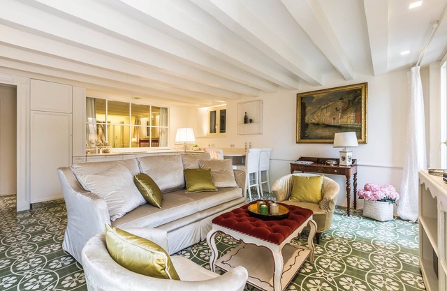Palazzo Gioiello - Two Bedroom Villa, Sleeps 4