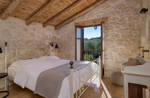 Paliokaliva Village in Zakynthos,Stonebuilt Villa,Near The Beach,Garden,Pool