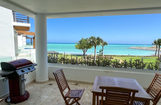 Palmera Ocean front 2 Bd