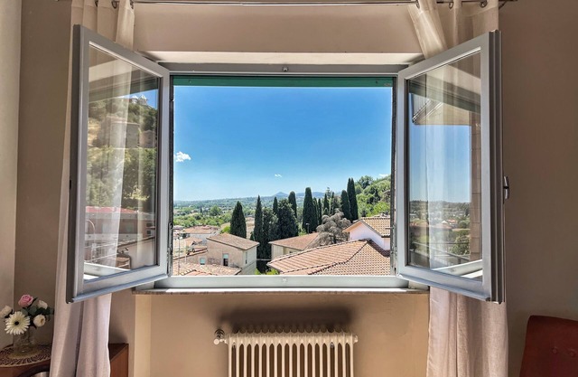 Panorama House - Two Bedroom Apartment, Sleeps 6