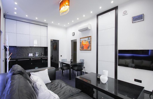 Panoramic 1-BR apartment in the heart of Odessa