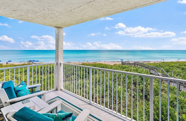 Panoramic Oceanfront Views, S. Hutchinson Island IRP, Pets Welcome for FREE!