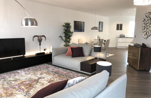Panoramic Park And City Penthouses Retreat