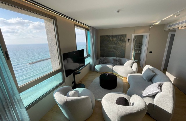 Panoramic Sea View Luxury Suite