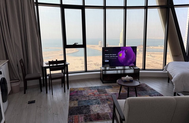 Panoramic Sea View On 27th Floor
