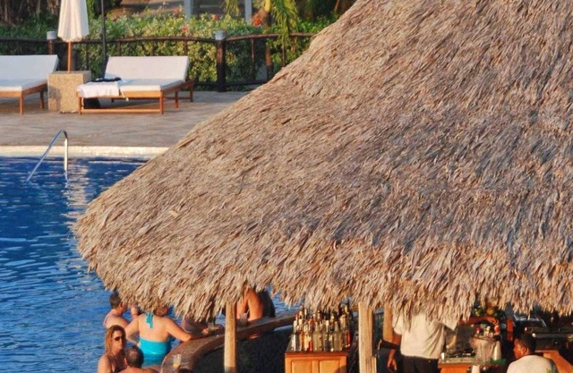 Panoramic Views Room w/WiFi & Amazing Water Views