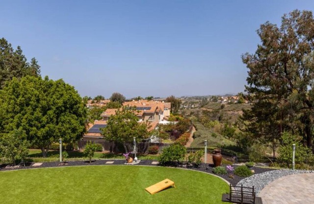Panoramic Views with Relaxing Resort Feel