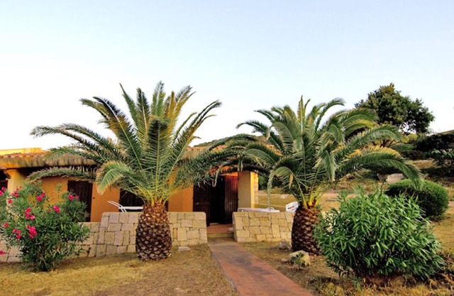 Panoramic villa with garden and sea view immersed in the Mediterranean scrub