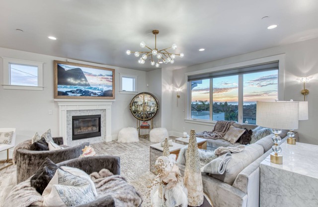 Papillon House a luxury escape with sunset ocean- 2 Master En-suites