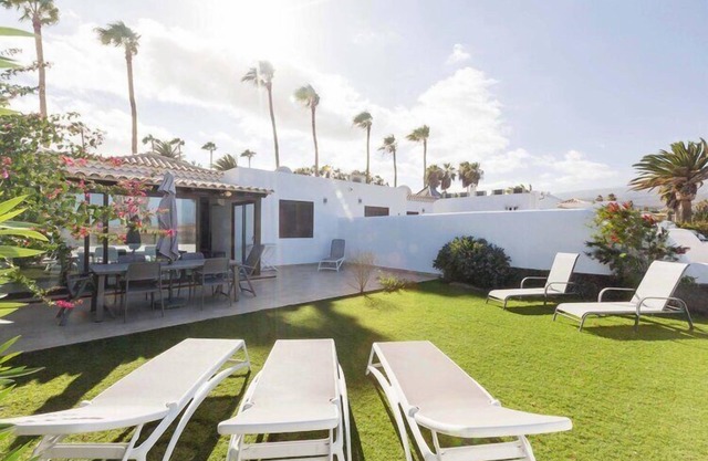 Paradise Found, Golf del Sur