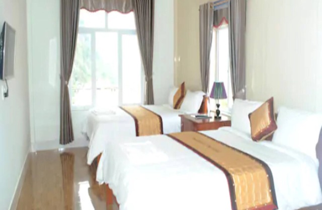 Paradise Hotel