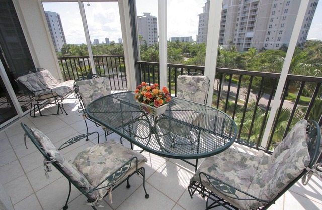 Paradise on Fort Myers Beach! Waterside 2-233