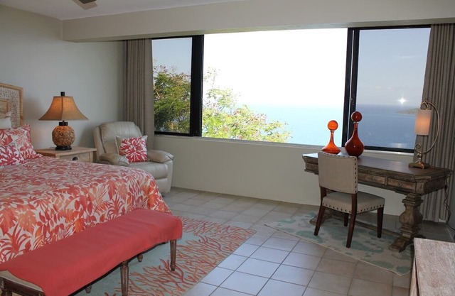 Paradise Palms 1-Bedroom Condo w/ Pool & Panoramic Ocean Views