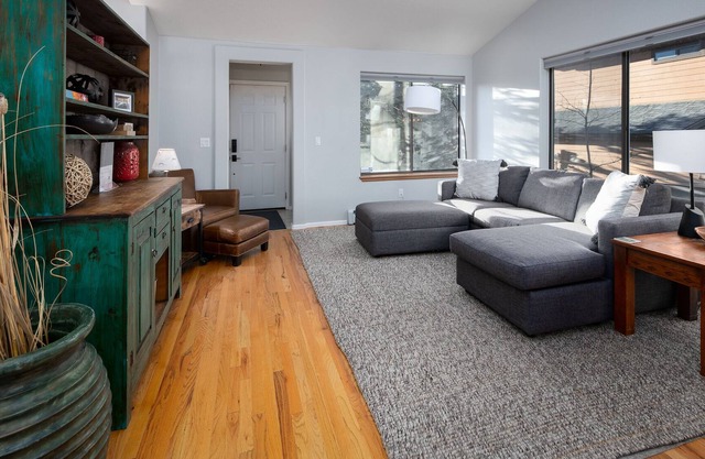 Park Forest Elk Den Townhome: Hot Tub, Dog Friendly, On Shuttle Route