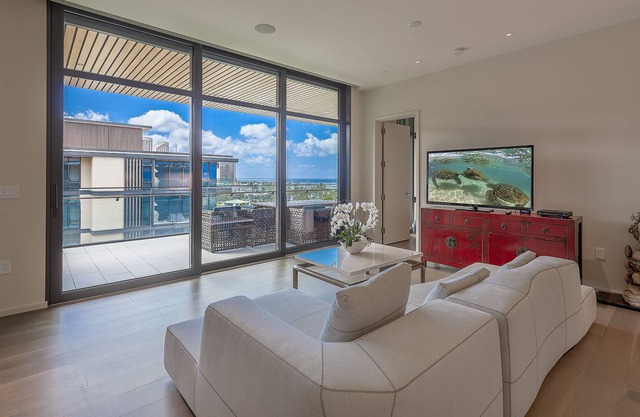 Parklane Luxury Penthouse 2Bedroom 2.5bathroom unit!