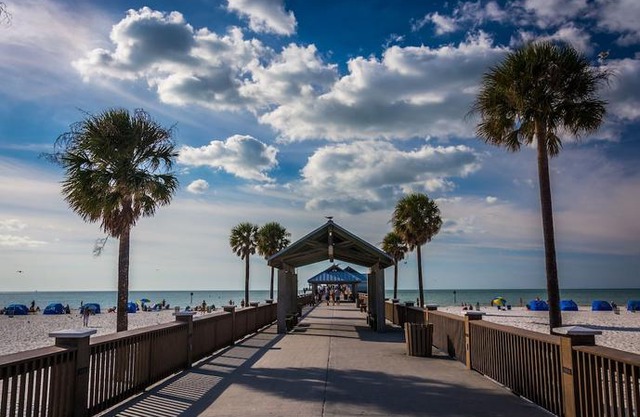 Parkside 15, 2 Bedrooms, Walk to Beach, Pool Access, Sleeps 6