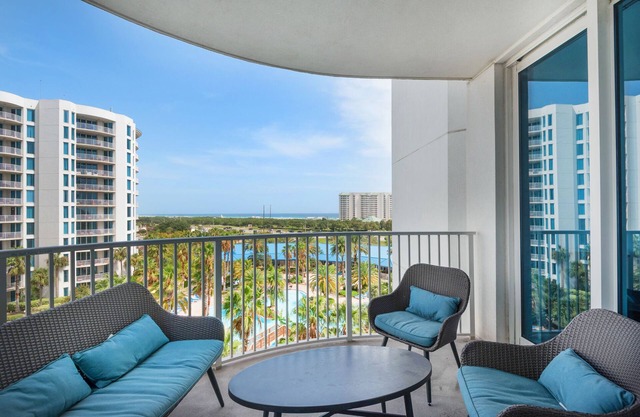 🌞Partial Gulf View~HUGELagoon Pool~Free Shuttl 2Beach~Palms Resort 2613 Jr. 2BR