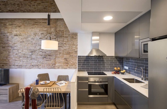 Pau Claris | Design apt. next to Paseo de Gracia