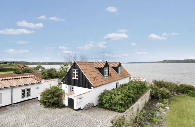 "Pauliina" - 10m to the fjord by Interhome