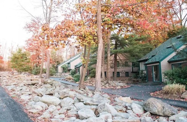 Peaceful Condo Duplex - Woodlands Getaway!