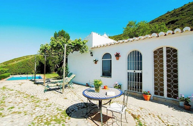 Peaceful Cottage in La Joya with Private Pool