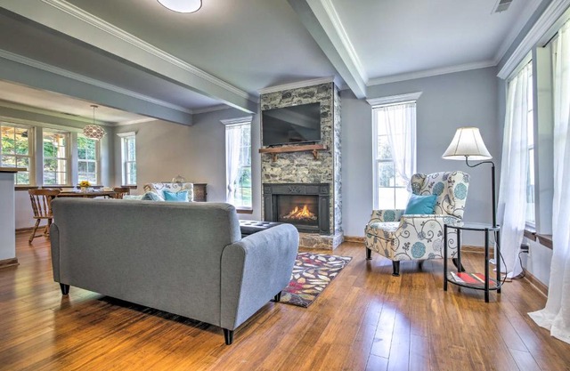 Peaceful Kansas Cottage with Wraparound Deck!