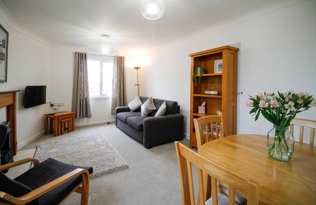 Peaceful Location Less Than One Mile From Beautiful Beaches