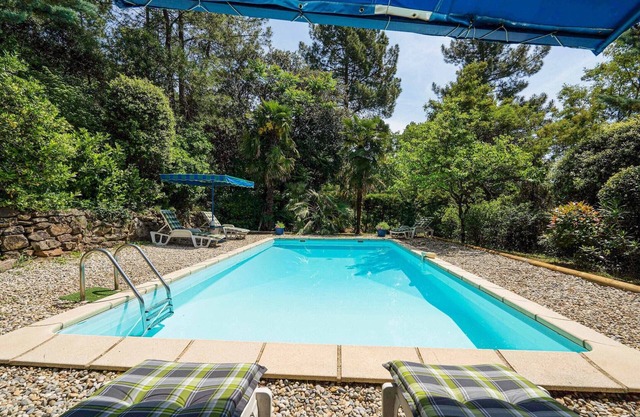 Peaceful Poolside Retreat