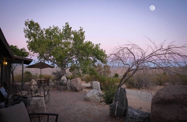 Peaceful Retreat Chateau Merlot – Large Home on 25 acre Estate