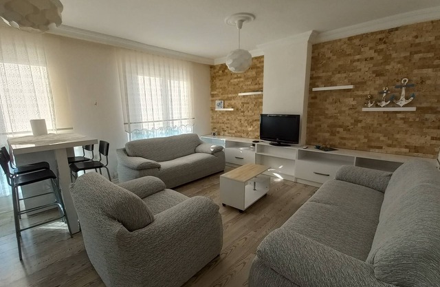 Peaceful, Safe, Close to the Sea and Entertainment