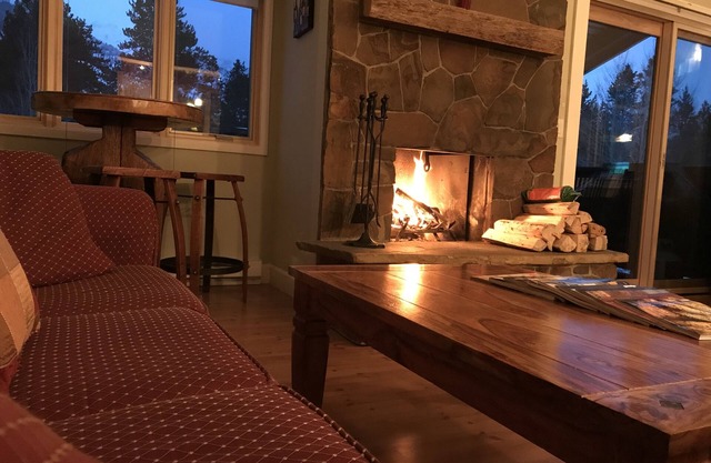 Peaceful Top Corner Condo-Minutes to GT Nat'l Park, Great Views & Deck with BBQ!