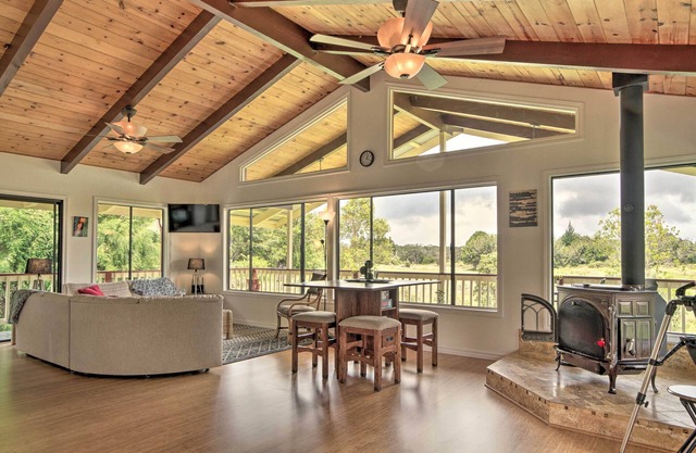 Peaceful Volcano Home Near National Park!